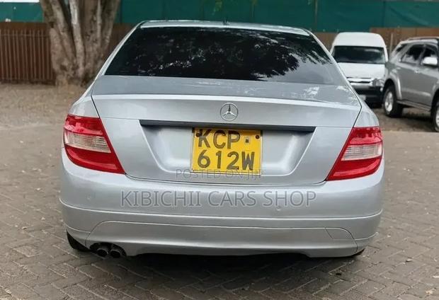 Mercedes-Benz C180 2011 Silver