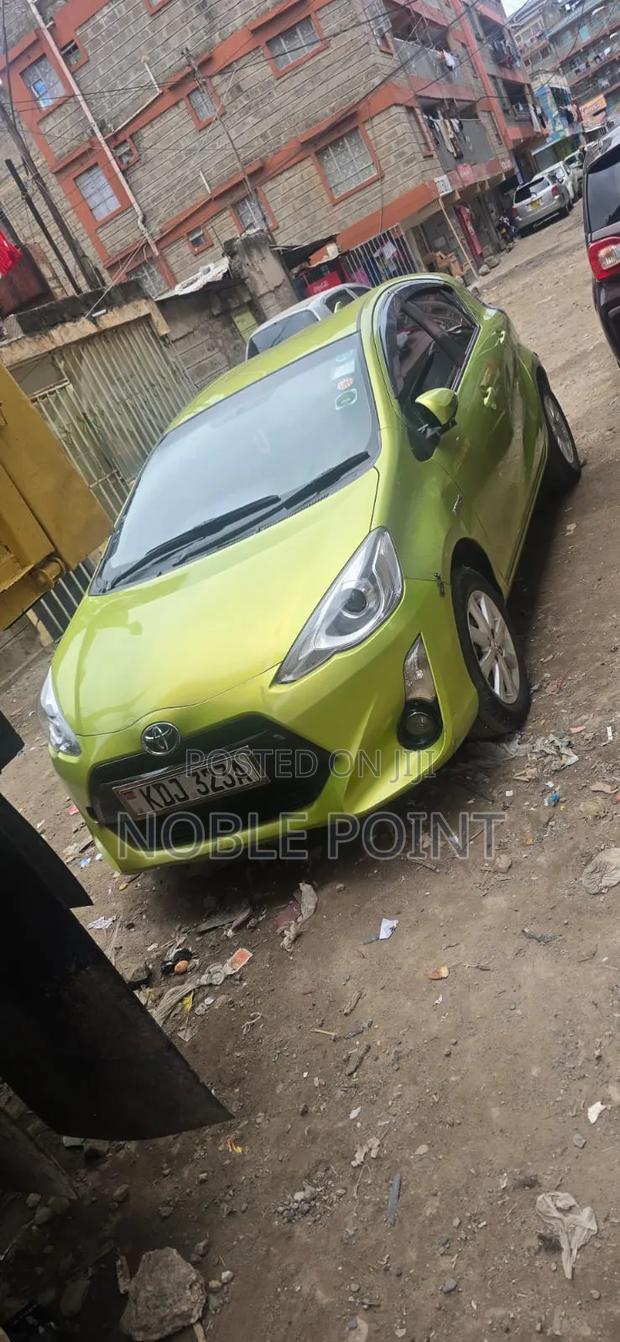 Toyota Aqua 2016 Green
