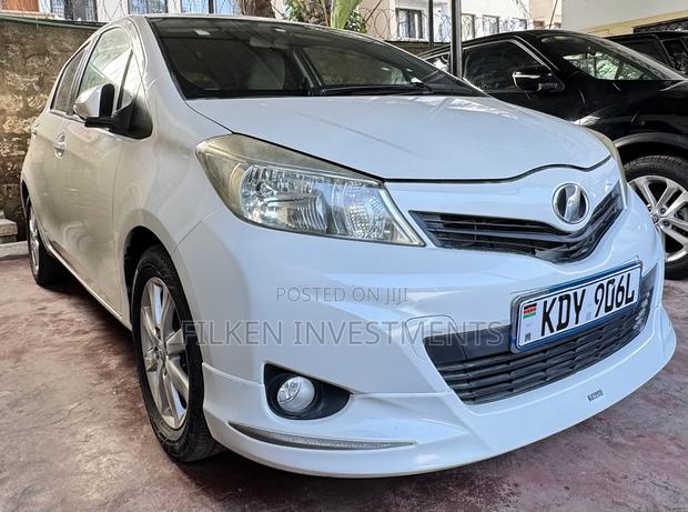 Toyota Vitz 1.3 FWD 5dr 2018 White