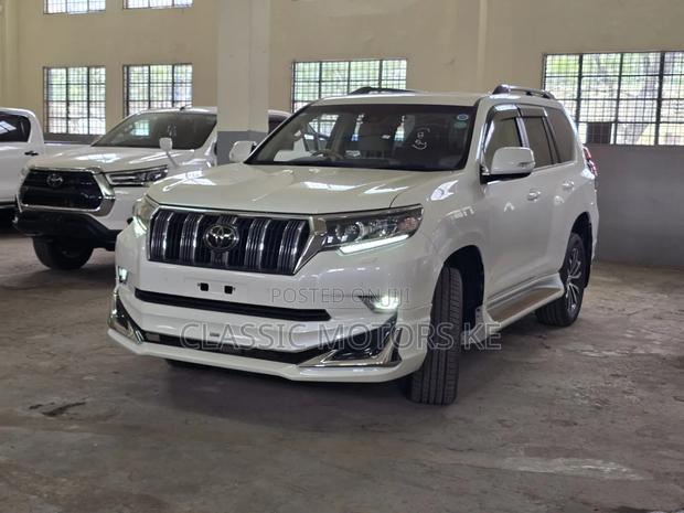 Toyota Land Cruiser Prado 2019 Pearl