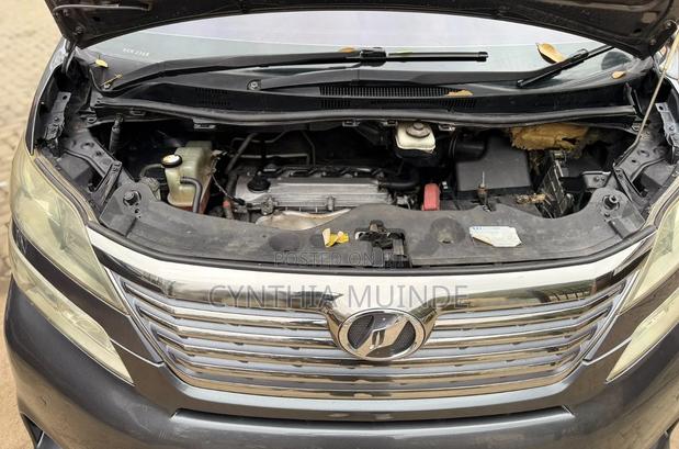 Toyota Vellfire 2010 Gray