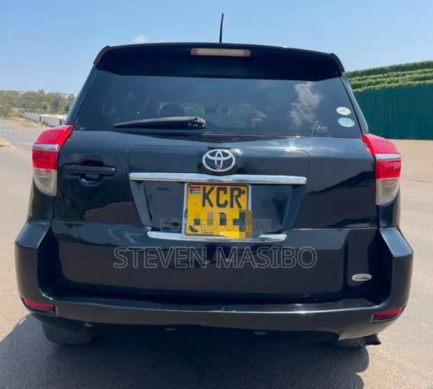 Toyota Vanguard 2012 Black
