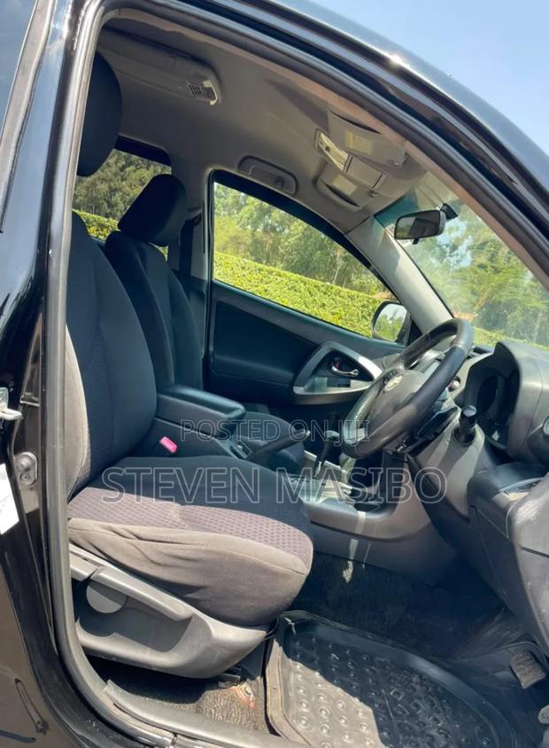 Toyota Vanguard 2012 Black