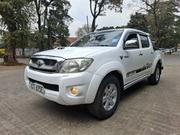 Toyota Hilux 2012 White for sale