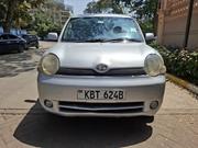 Toyota Sienta 2006 Silver for sale