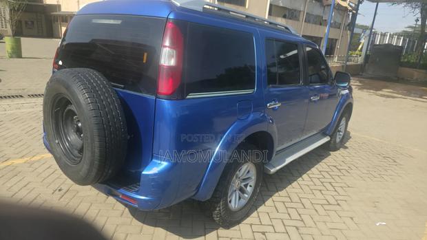 Ford Everest 2009 Blue