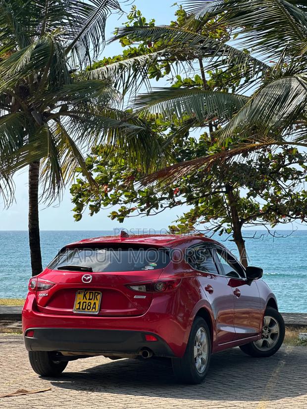 Mazda Axela 2016 Red