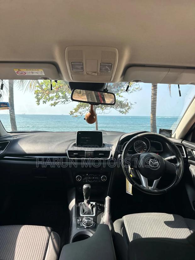Mazda Axela 2016 Red