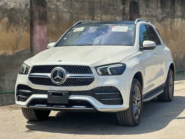 Mercedes-Benz GLE-Class GLE 400d 4MATIC 2019 Pearl