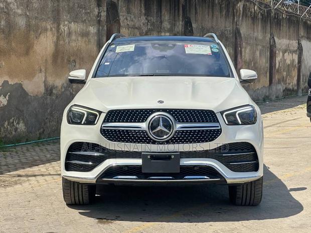 Mercedes-Benz GLE-Class GLE 400d 4MATIC 2019 Pearl