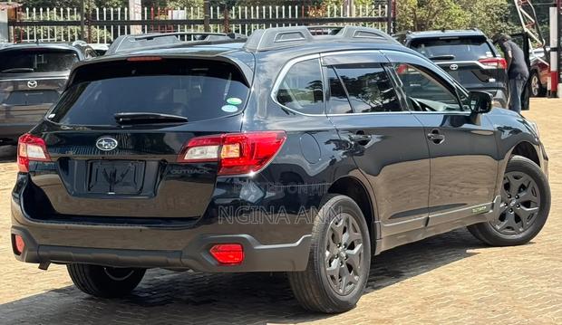 Subaru Outback 2019 Black