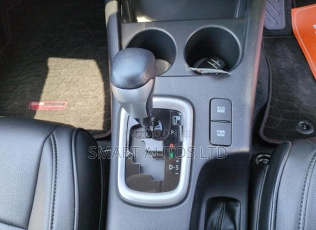 Toyota Hilux Revo Double Cab Deisel 2.4 AWD 2020 Off white