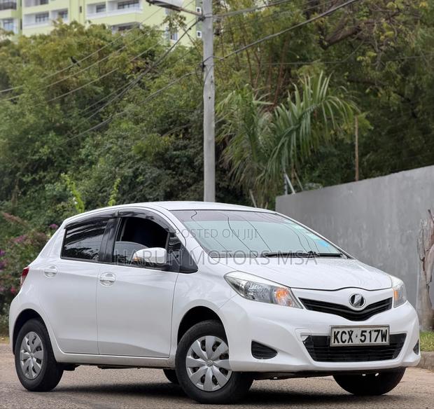 Toyota Vitz 2013 White