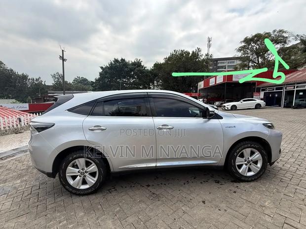 Toyota Harrier 2016 Silver