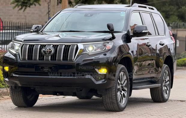 Toyota Land Cruiser Prado 2.7 2022 Black