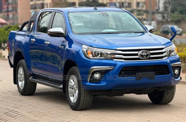Toyota Hilux 2019 Blue