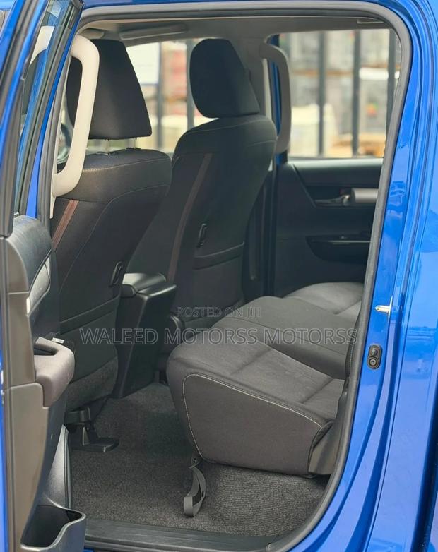 Toyota Hilux 2019 Blue