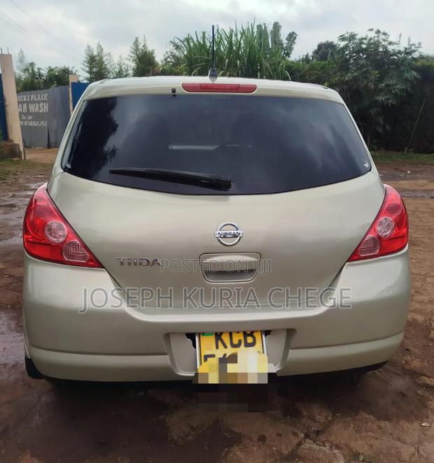 Nissan Tiida 2008 Gold
