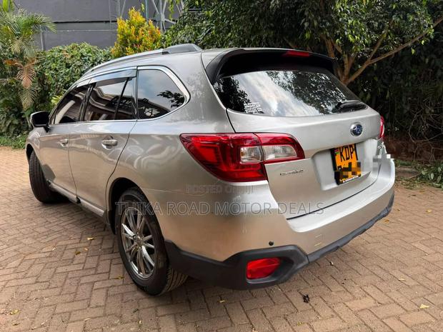 Subaru Outback 2016 Silver