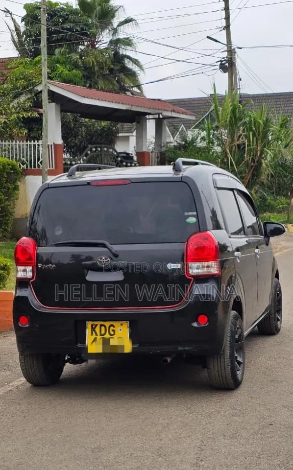 Toyota Spade 2015 Black