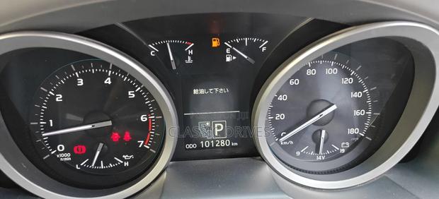 Toyota Land Cruiser 2012 White