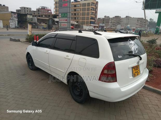 Toyota Corolla Fielder 2002 White