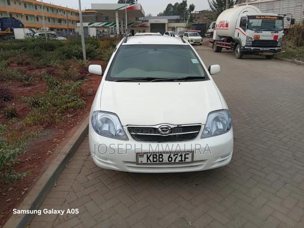 Toyota Corolla Fielder 2002 White