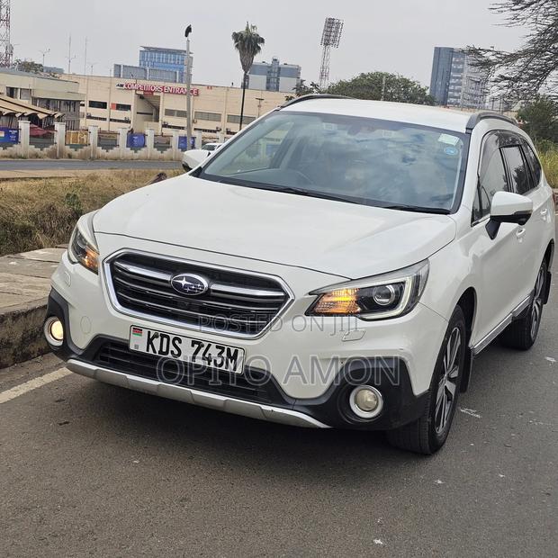 Subaru Outback 2017 White