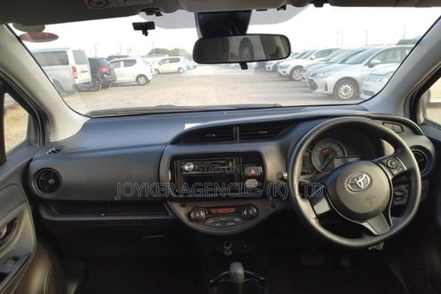 Toyota Vitz 1.5 FWD Hybrid 5dr 2019 White