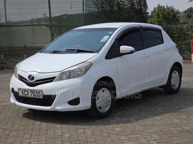 Toyota Vitz 2012 White