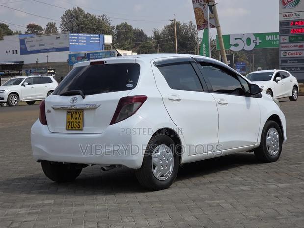 Toyota Vitz 2012 White