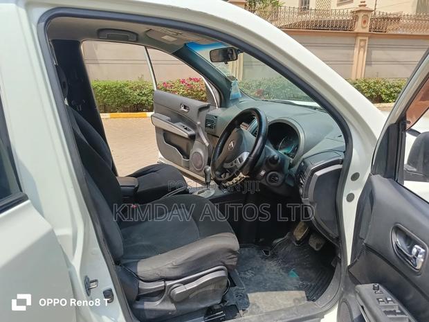 Nissan X-Trail 2011 White