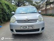 Toyota Sienta 2007 Silver for sale