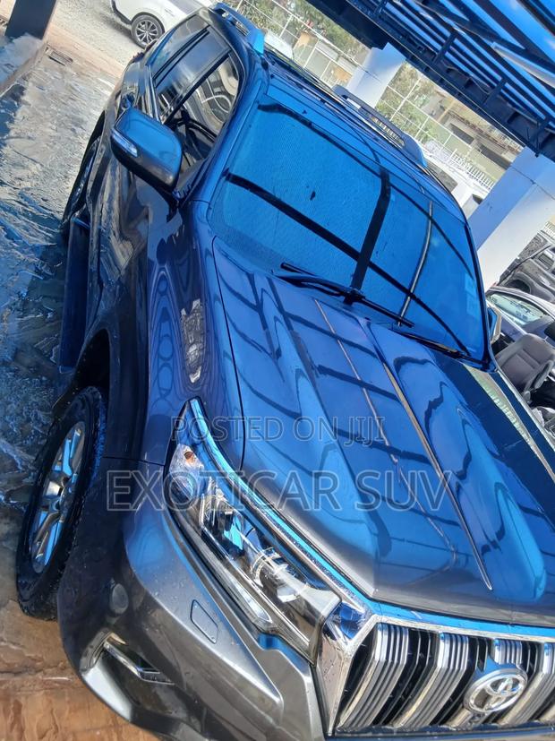 Toyota Land Cruiser Prado 2019 Gray