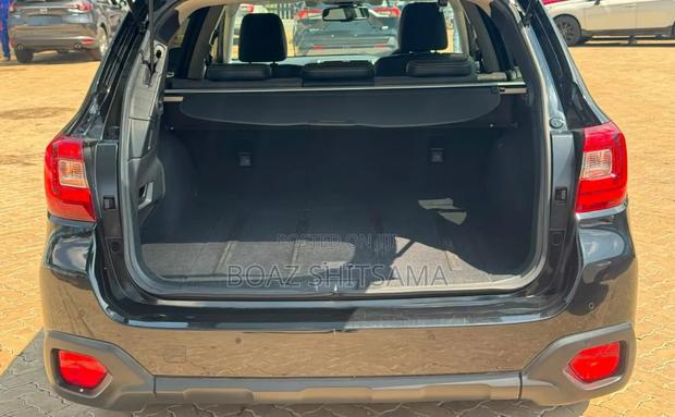 Subaru Outback 2019 Black