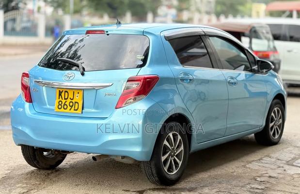 Toyota Vitz 2015 Blue