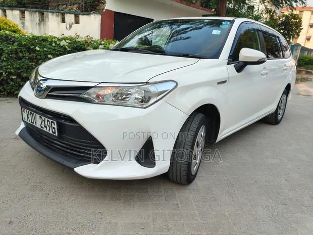 Toyota Corolla Fielder 2018 White
