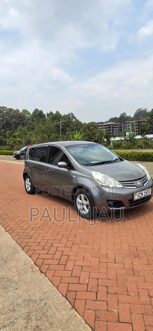 Nissan Note 2010 Gray