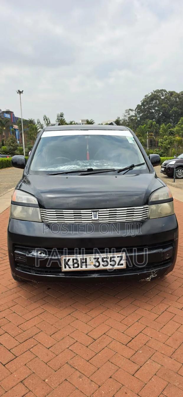Toyota Voxy 2004 Black