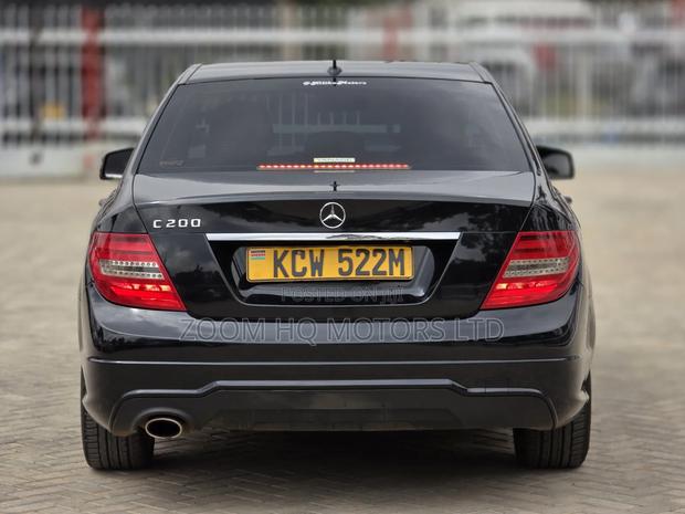 Mercedes-Benz C200 2012 Black