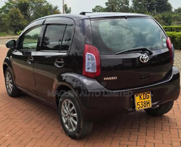 Toyota Passo 2016 Purple