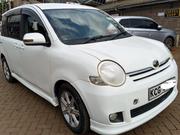 Toyota Sienta 2008 White for sale