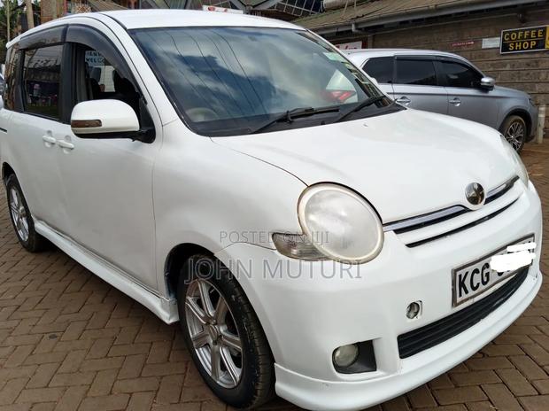 Toyota Sienta 2008 White