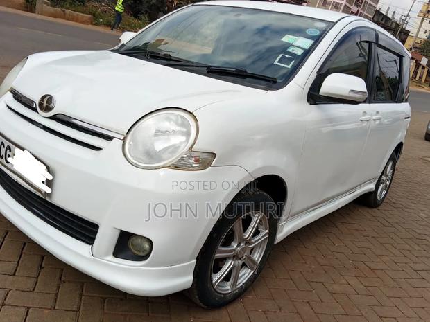 Toyota Sienta 2008 White