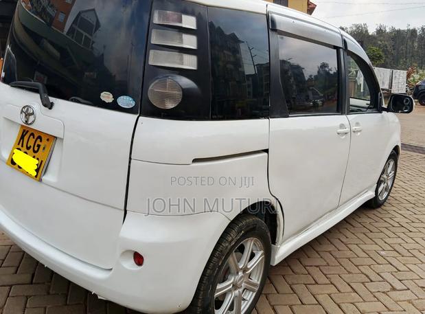 Toyota Sienta 2008 White