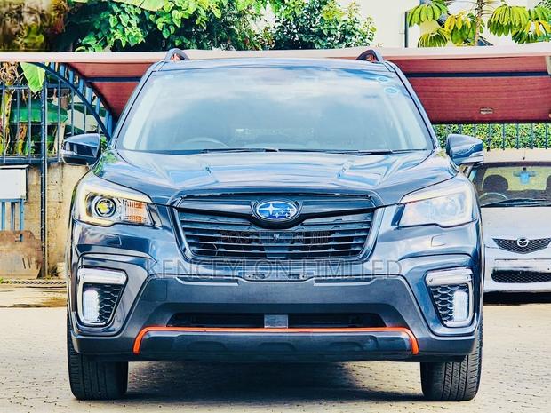Subaru Forester 2.5i Touring AWD 2018 Gray