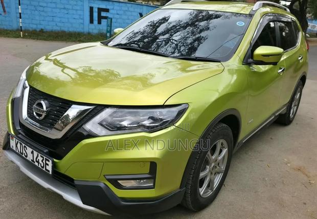 Nissan X-Trail 2017 Green