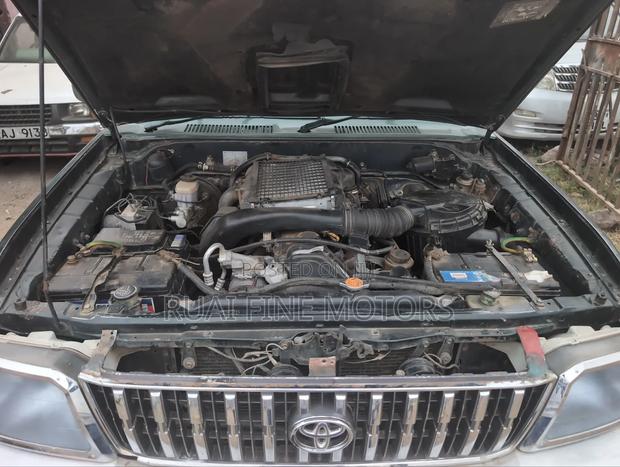 Toyota Land Cruiser 90 1997 Green