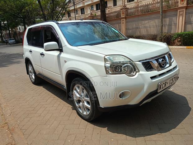 Nissan X-Trail 2011 White