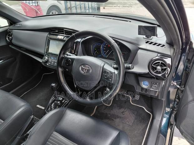Toyota Corolla Fielder 2020 Blue